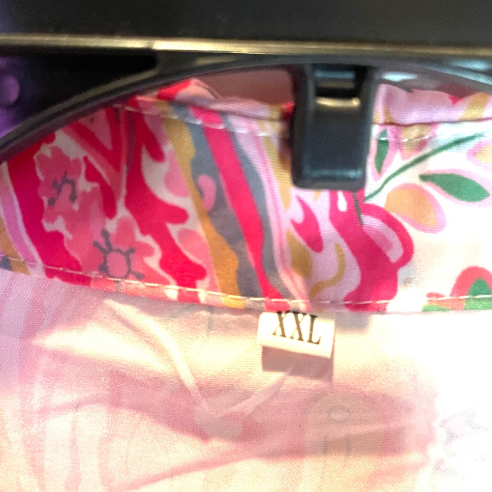 Vibrant multicolored Pink Paisley button up blouse.  HOT DEAL Like new - Picture 6 of 10